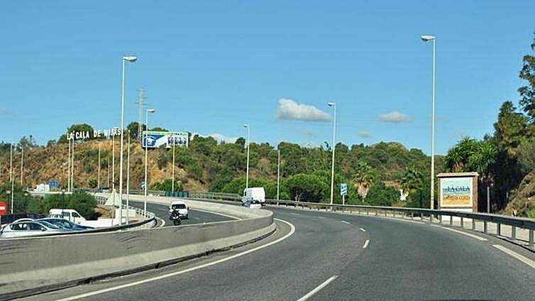 Pregnant woman gives birth on main road in La Cala de Mijas