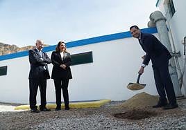 Juanma Moreno in Roquetas del Mar last week.