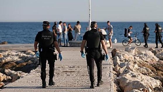 Malaga supermarket closed for 72 hours for selling alcohol to minors