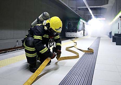 Imagen secundaria 1 - Fire drill at Malaga's new city centre Metro station involves 150