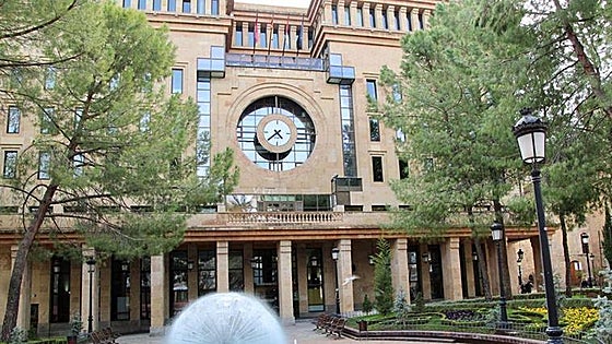 Spanish court rules public worker’s suicide was work-related