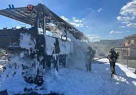 Ronda-San Pedro road reopens after bus totally gutted by fire