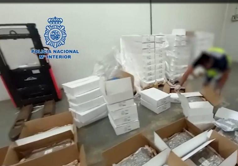 Six arrested in Malaga after 469 kilos of drugs found among meat products