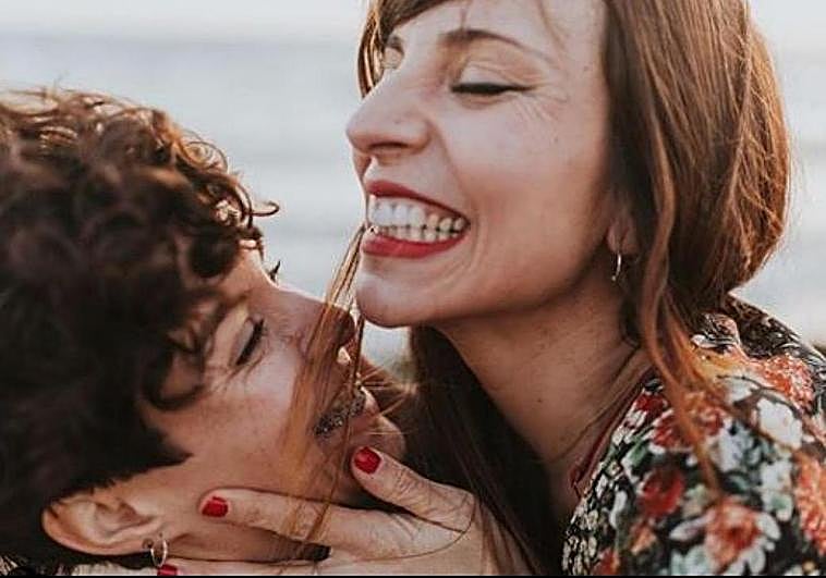 Spain slips to 32nd place in world happiness index