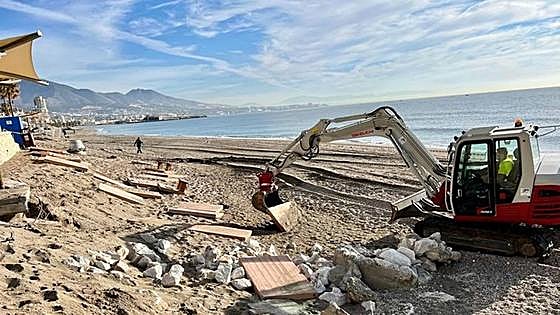 Fuengirola starts urgent beach works to repair storm damage