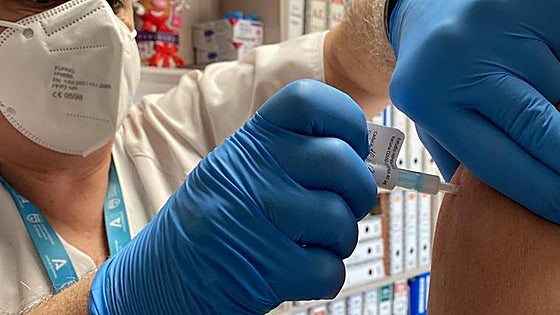 Covid vaccine developed in Spain set to get EMA green light for distribution
