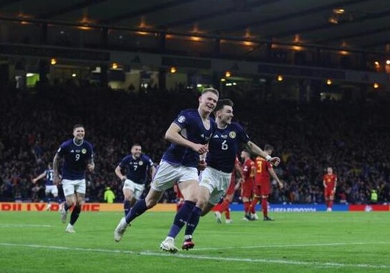 McTominay celebrates scoring his second goal against Spain.