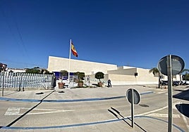 Couple arrested in Vélez-Málaga for exploiting foreign workers in nail salons across Andalucía