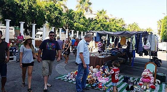 Almuñécar flea market suspended over Easter
