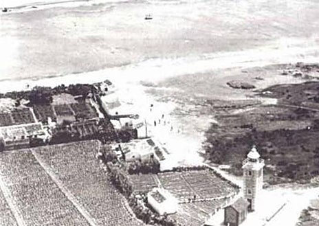Imagen secundaria 1 - The naming ceremony on Thursday 30 March, an aerial view of old Torre del Mar, the old lighthouse