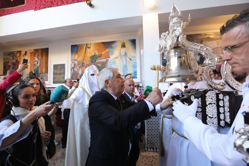 Holy Monday processions in the heart of Malaga, in pictures