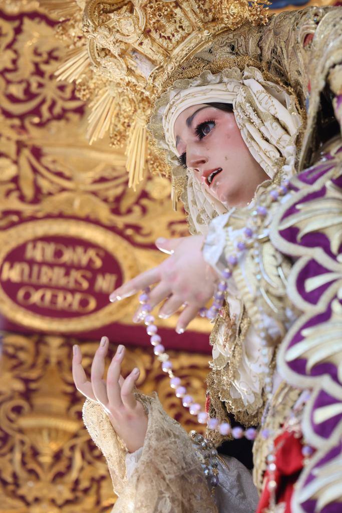 Holy Monday processions in the heart of Malaga, in pictures