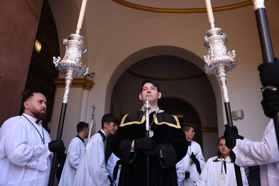 Holy Monday processions in the heart of Malaga, in pictures