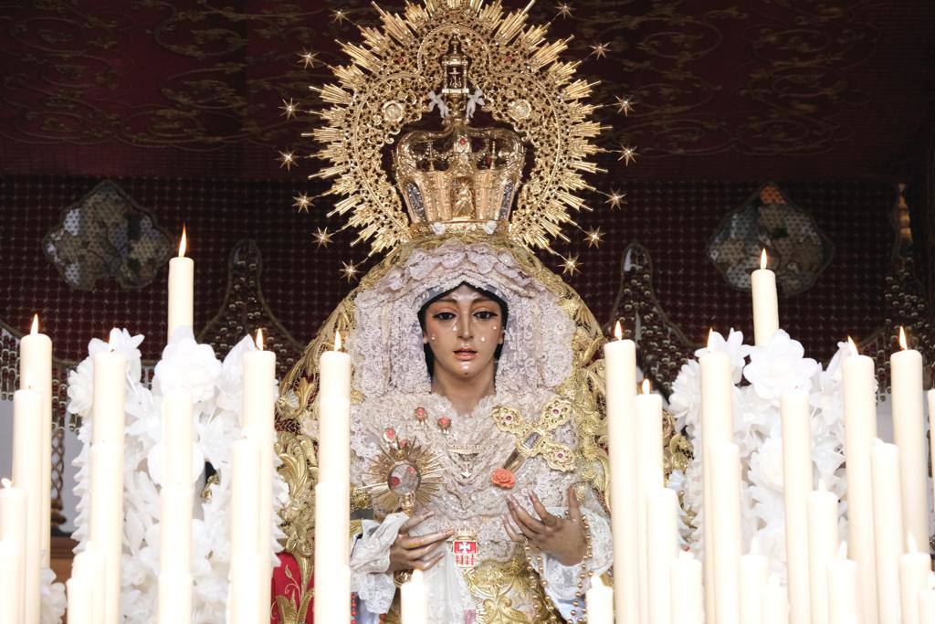Holy Monday processions in the heart of Malaga, in pictures