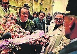 Alcobendas, with the cross and the message 'Málaga a Pablo Picasso', in Vauvenargues.
