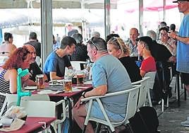 Customers are paying more in bars and restaurants than before the pandemic.