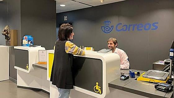 Unicaja bank customers will be able to withdraw cash from post offices after Correos deal