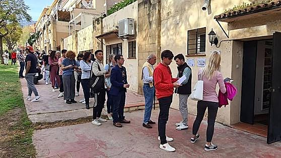 Costa del Sol casting call for extras in new series: agency seeks north Europeans as well as experienced waiting staff