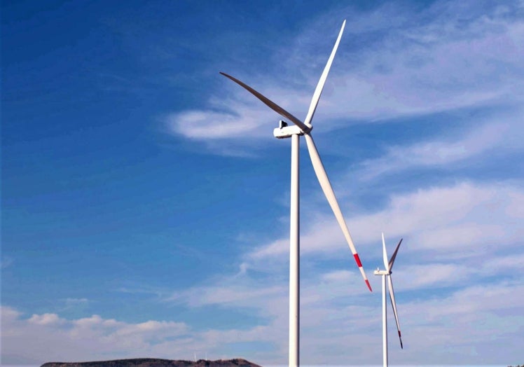 Wind energy generators between Campillos and Martín de la Jara.