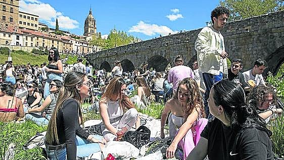 How a welcome for prostitutes became a giant picnic in Salamanca