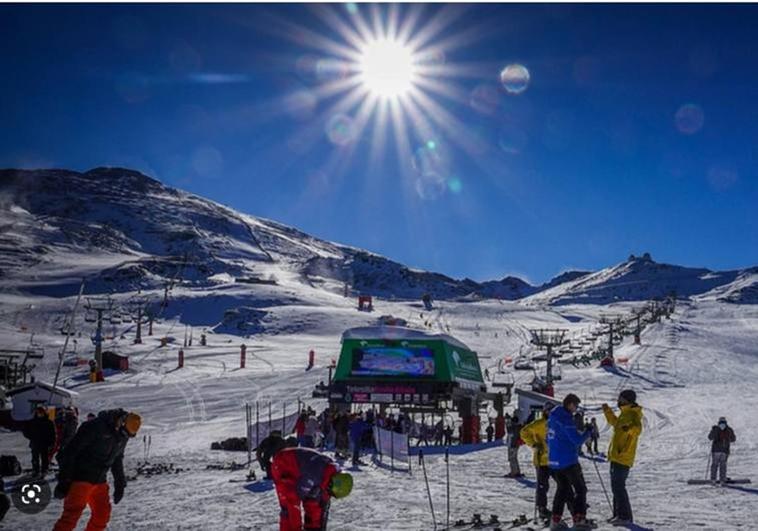Spain's Sierra Nevada ski resort closes winter season with more than 1 million visitors