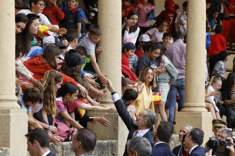Crowds turn out in Ronda to greet King Felipe on bullring visit