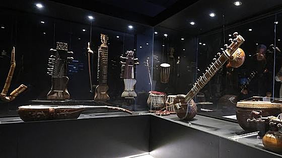 Twenty years of a museum where touching (and playing) the exhibits is allowed