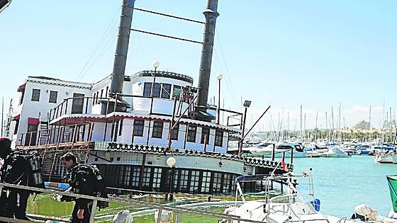 Half-sunken Willow paddle steamer in Benalmádena marina set to be scrapped