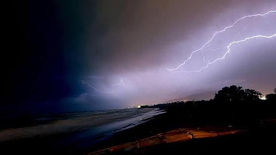 Aemet activates yellow warning for storms in Andalucía: this is how it will affect Malaga and the Costa del Sol