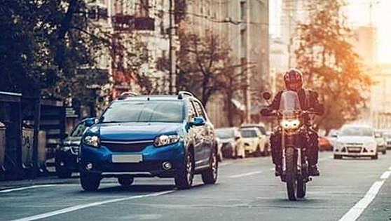 Motorcyclists in Spain can be hit with 500 euro fines for tailgating and weaving in and out of traffic