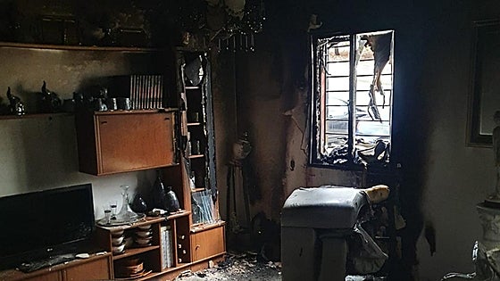 Blaze breaks out after lightning bolt strikes house in Carratraca