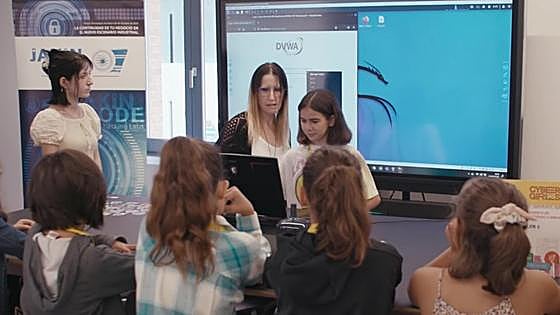 Malaga hosts fun cybersecurity workshops for girls to attract more female talent to the sector