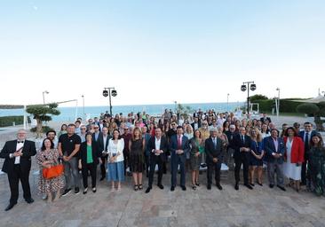 SUR in English launches Top International Business Guide with awards ceremony