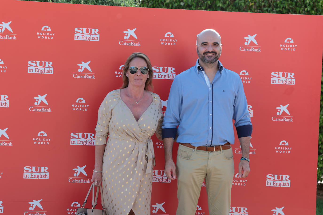 SUR in English celebrates international business