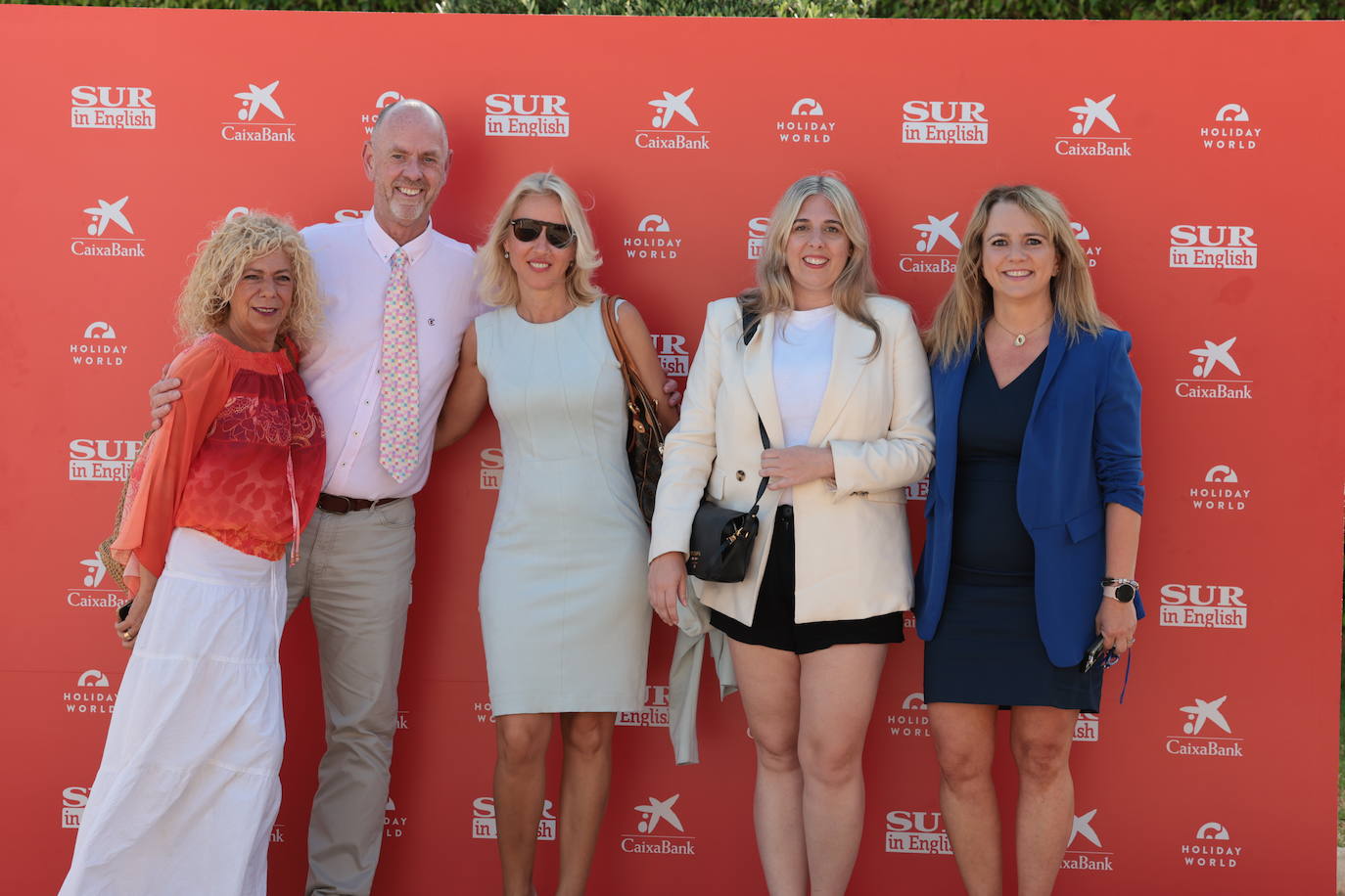 SUR in English celebrates international business