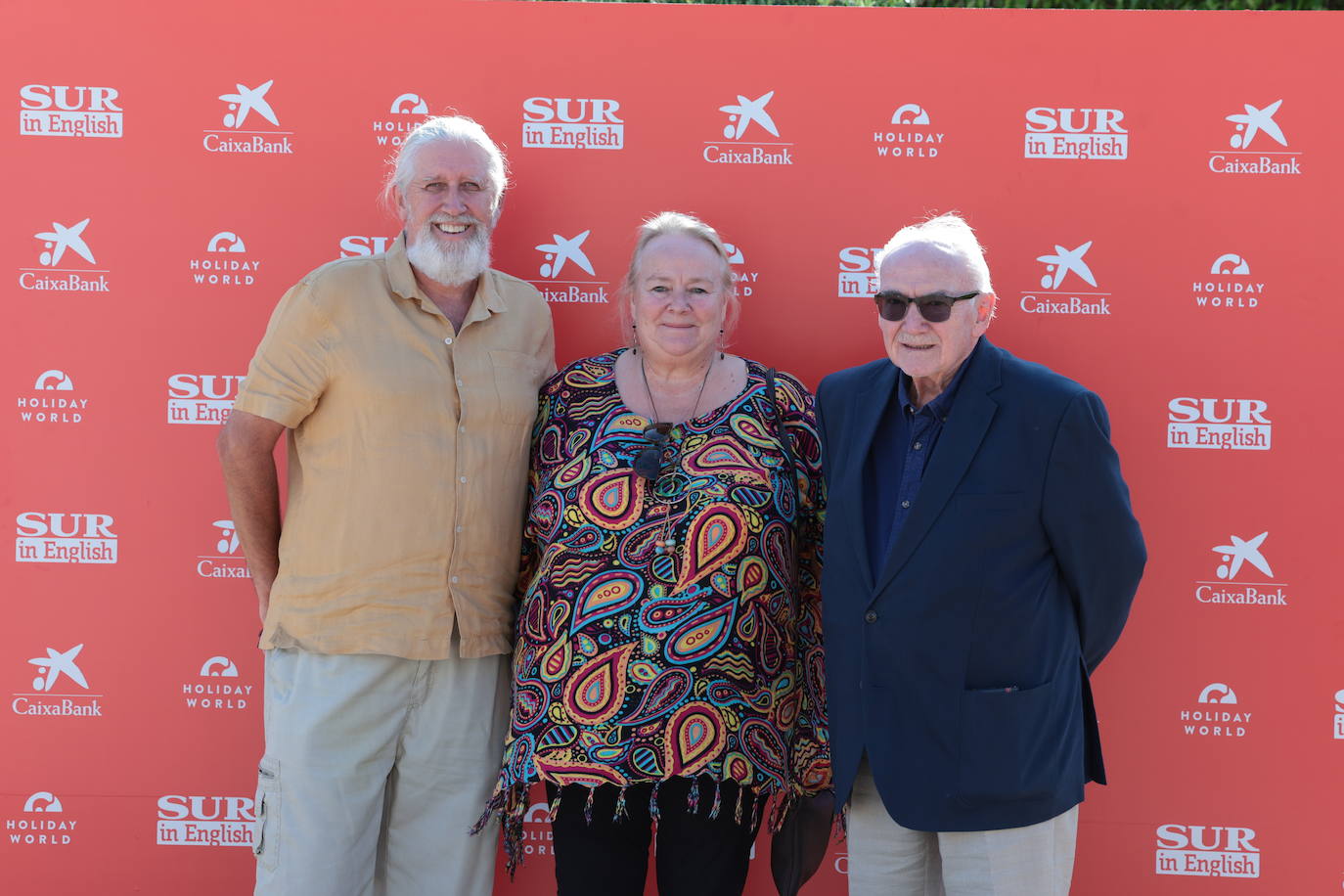 SUR in English celebrates international business