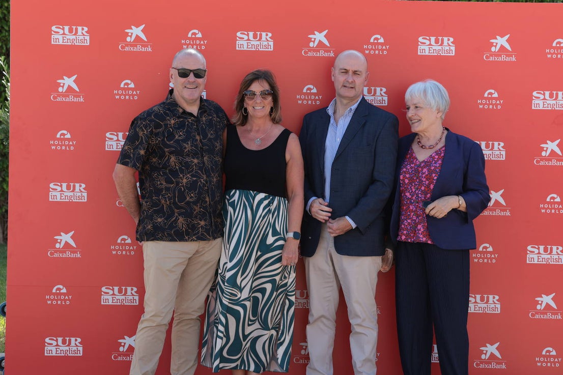 SUR in English celebrates international business