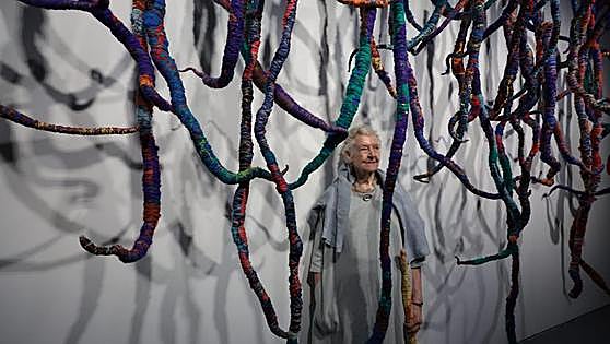 Travelling Threads at the Pompidou