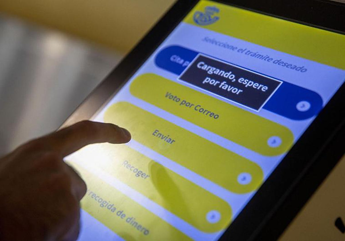 Correos to hire 10,000 extra staff to guarantee the postal vote in Spain's general election on 23 July