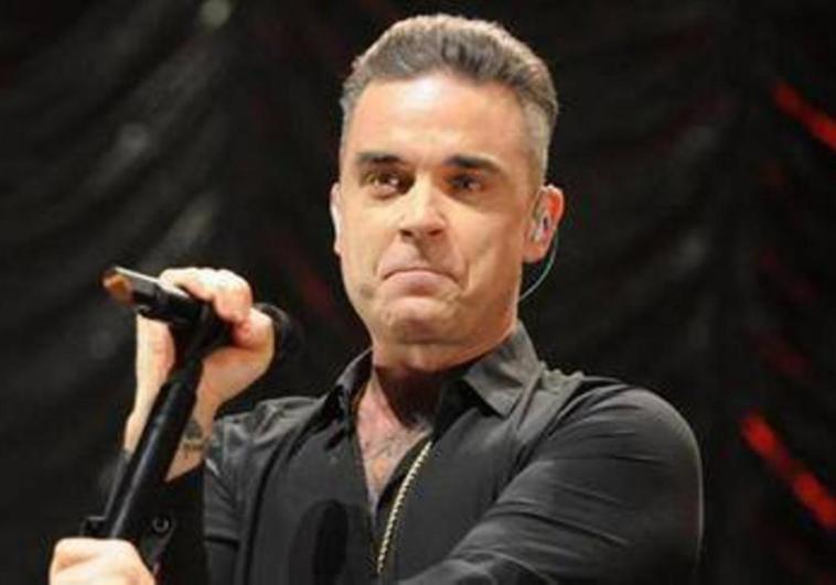 Robbie Williams heads to Marenostrum for first appearance on the Costa del Sol