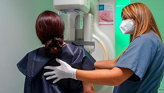 'This letter can save our lives': women in Andalucía urged to come forward for breast cancer screening