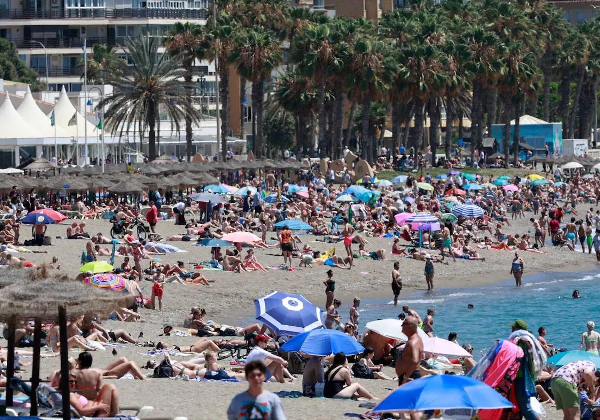 The high temperatures meant that the beaches were packed last weekend in Malaga.