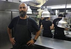 Benito Gómez, in the kitchen of Bardal, Ronda, number 112 in the new OAD list.