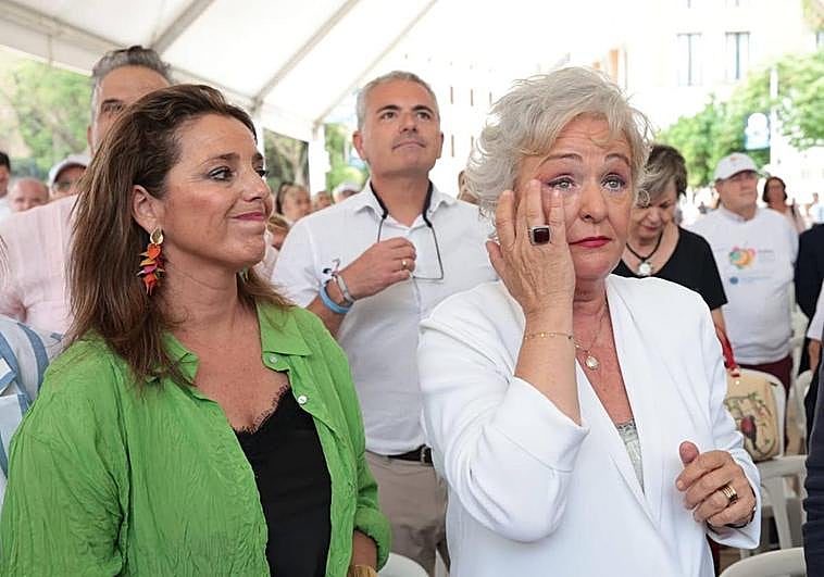 Malaga councillors show their disappointed at the assembly's decision.