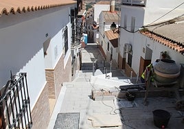 Work in Calle Toril is expected to be finished soon.