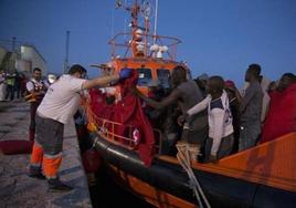 Twenty-five migrants rescued from inflatable boat off the coast of Malaga