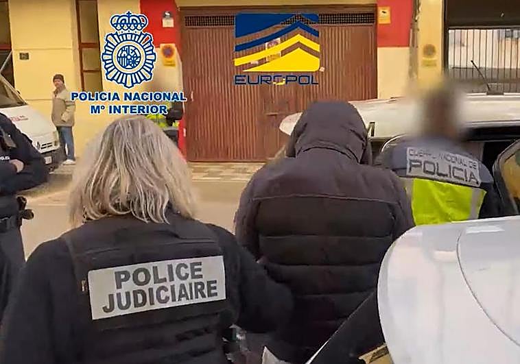 Malaga call centre used for the sexual exploitation of migrant women in France is raided