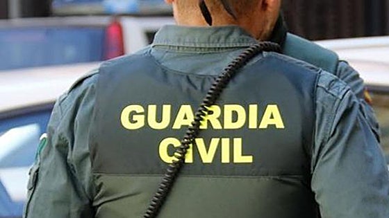 International manhunt under way for British man with criminal record for violence after girlfriend stabbed in Mijas