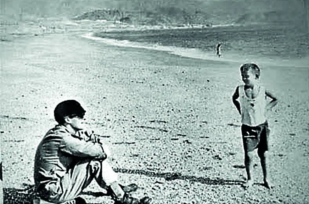 1966: John Lennon on the beach in Carboneras.