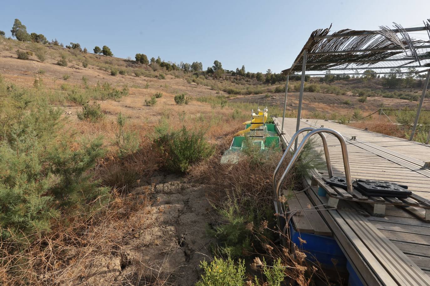 The critical state of Malaga&#039;s La Viñuela reservoir, in pictures
